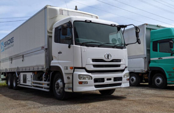 梅雨明け!　大型車2台同時入庫で積極的に事業展開を図ります。